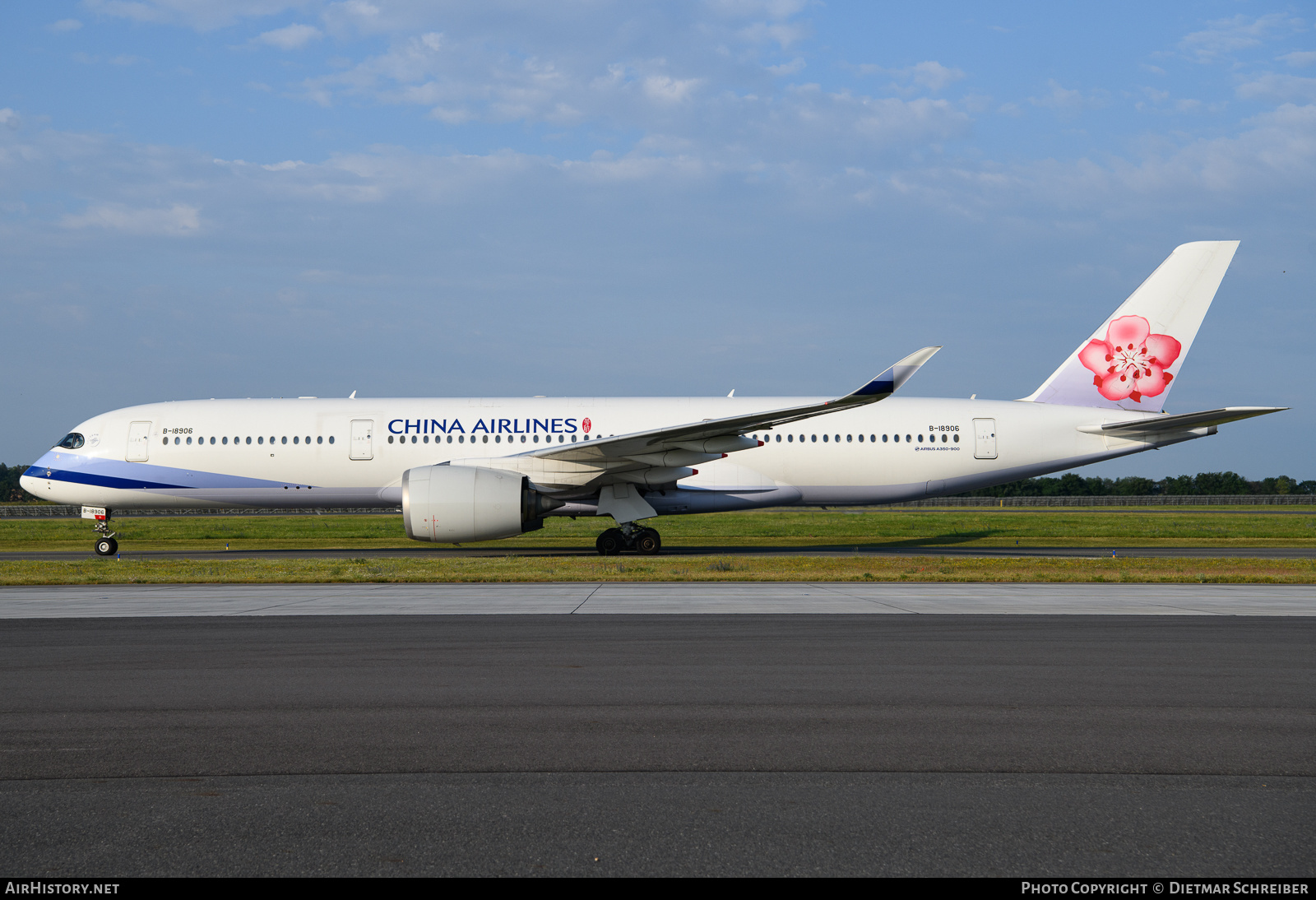 Aircraft Photo of B-18906 | Airbus A350-941 | China Airlines | AirHistory.net #648094