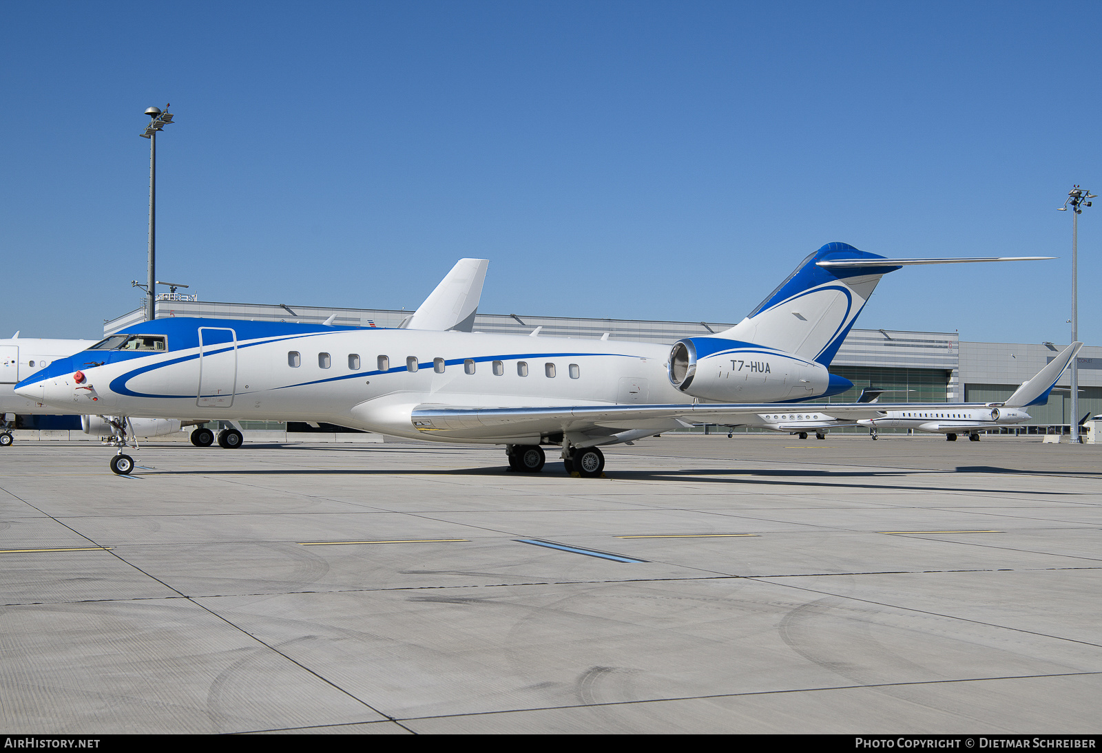 Aircraft Photo of T7-HUA | Bombardier Global 5000 (BD-700-1A11) | AirHistory.net #648099