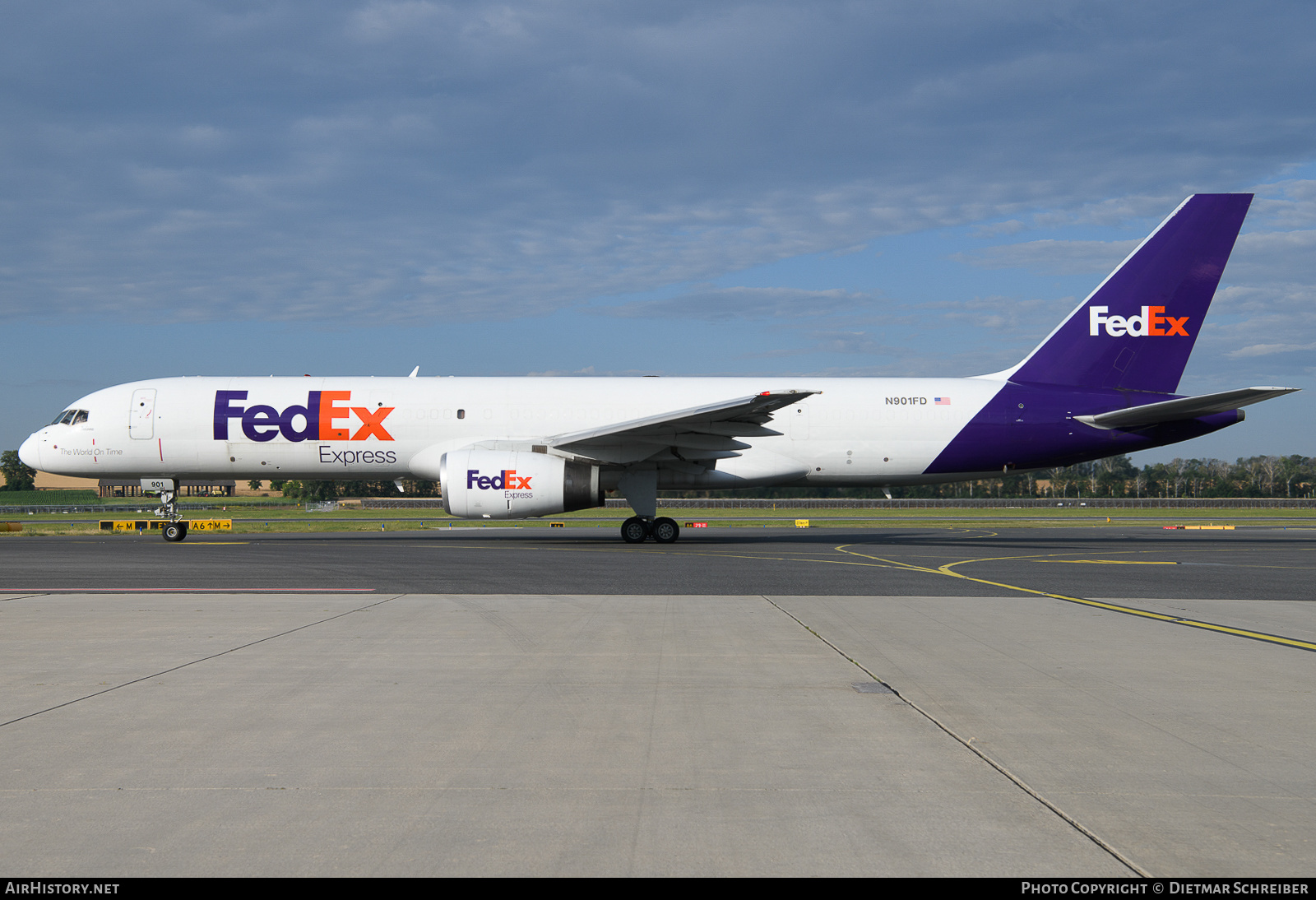 Aircraft Photo of N901FD | Boeing 757-2B7(SF) | FedEx Express - Federal Express | AirHistory.net #648146