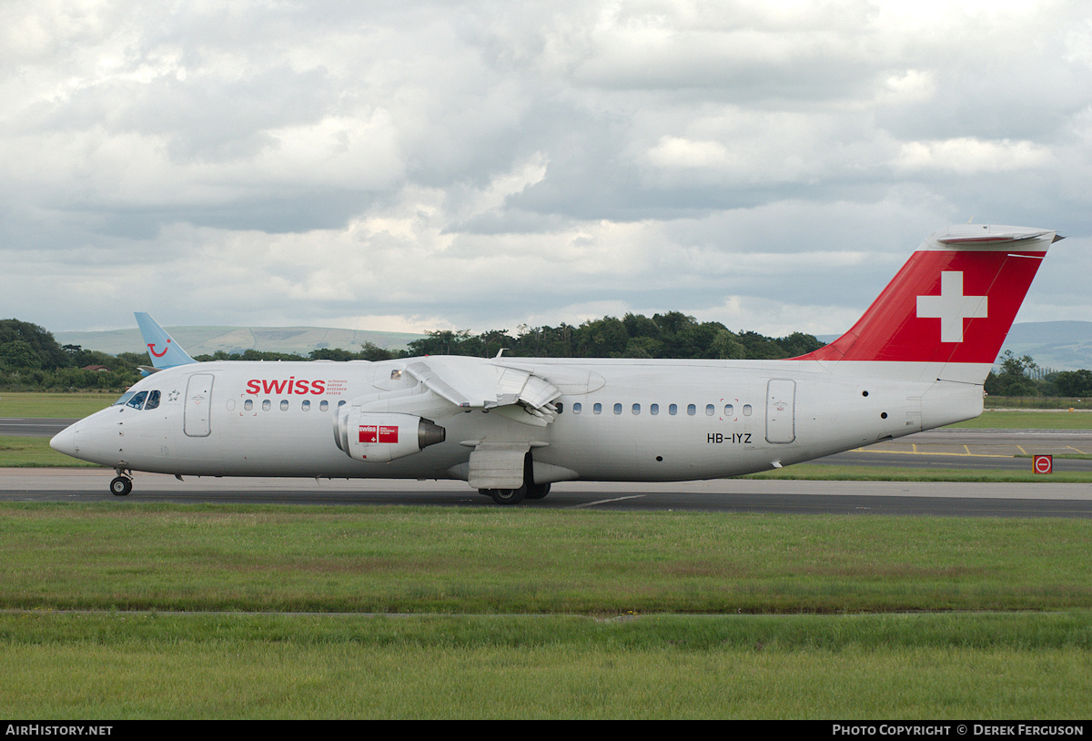 Aircraft Photo of HB-IYZ | British Aerospace Avro 146-RJ100 | Swiss International Air Lines | AirHistory.net #648162