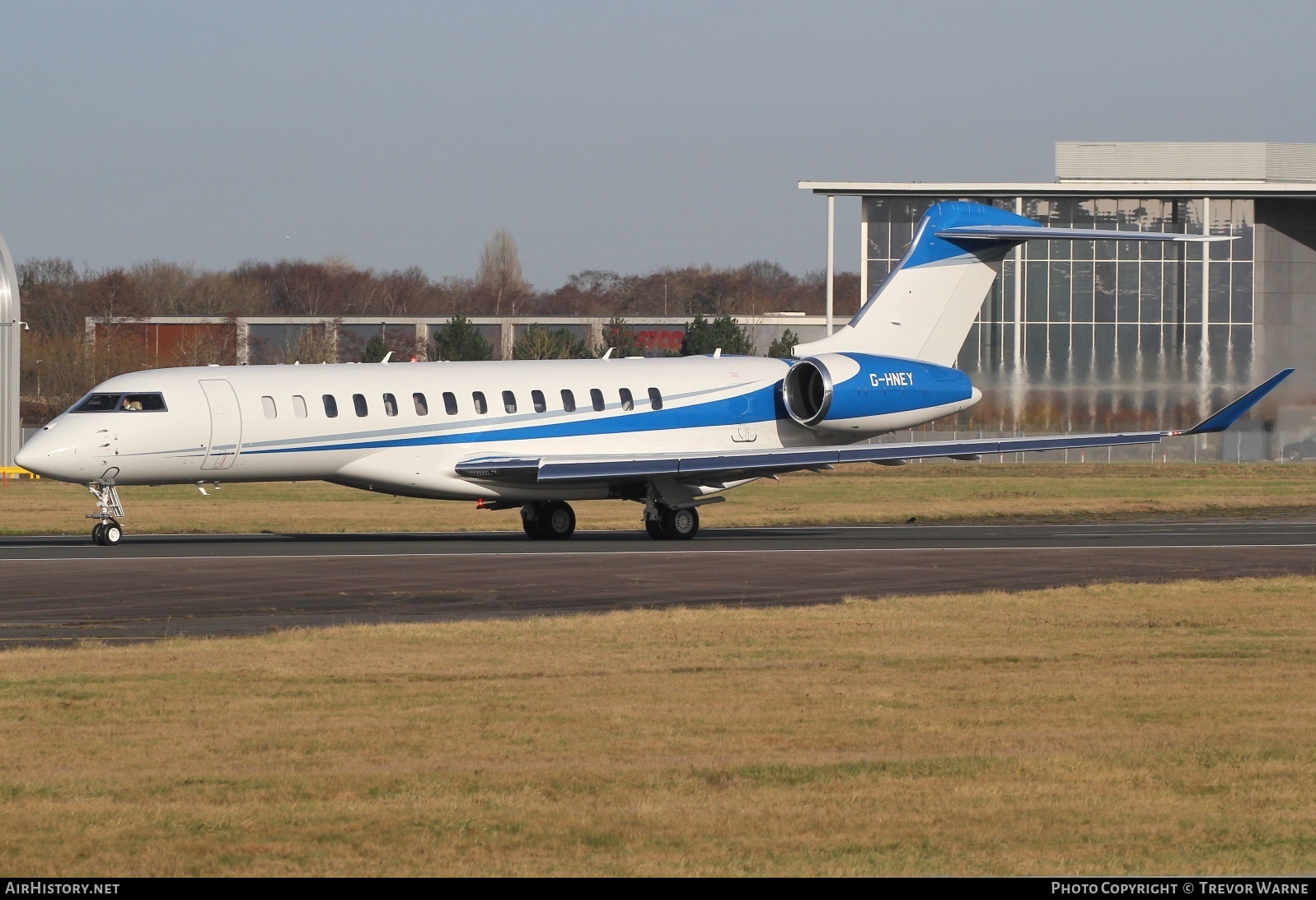 Aircraft Photo of G-HNEY | Bombardier Global 7500 (BD-700-2A12) | AirHistory.net #648353