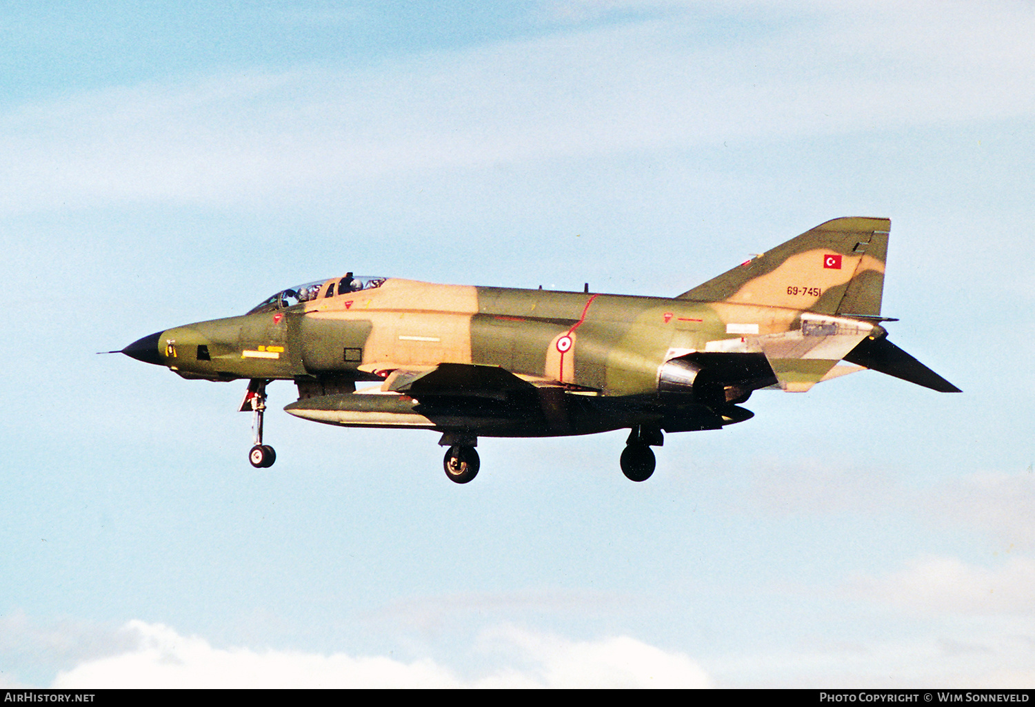 Aircraft Photo of 69-7451 | McDonnell Douglas RF-4E Phantom II | Turkey - Air Force | AirHistory.net #648437