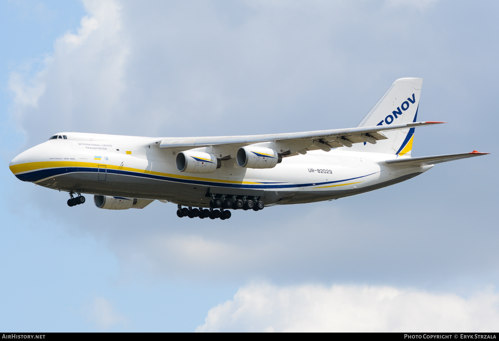 Aircraft Photo of UR-82029 | Antonov An-124-100 Ruslan | Antonov Design Bureau | AirHistory.net #648497