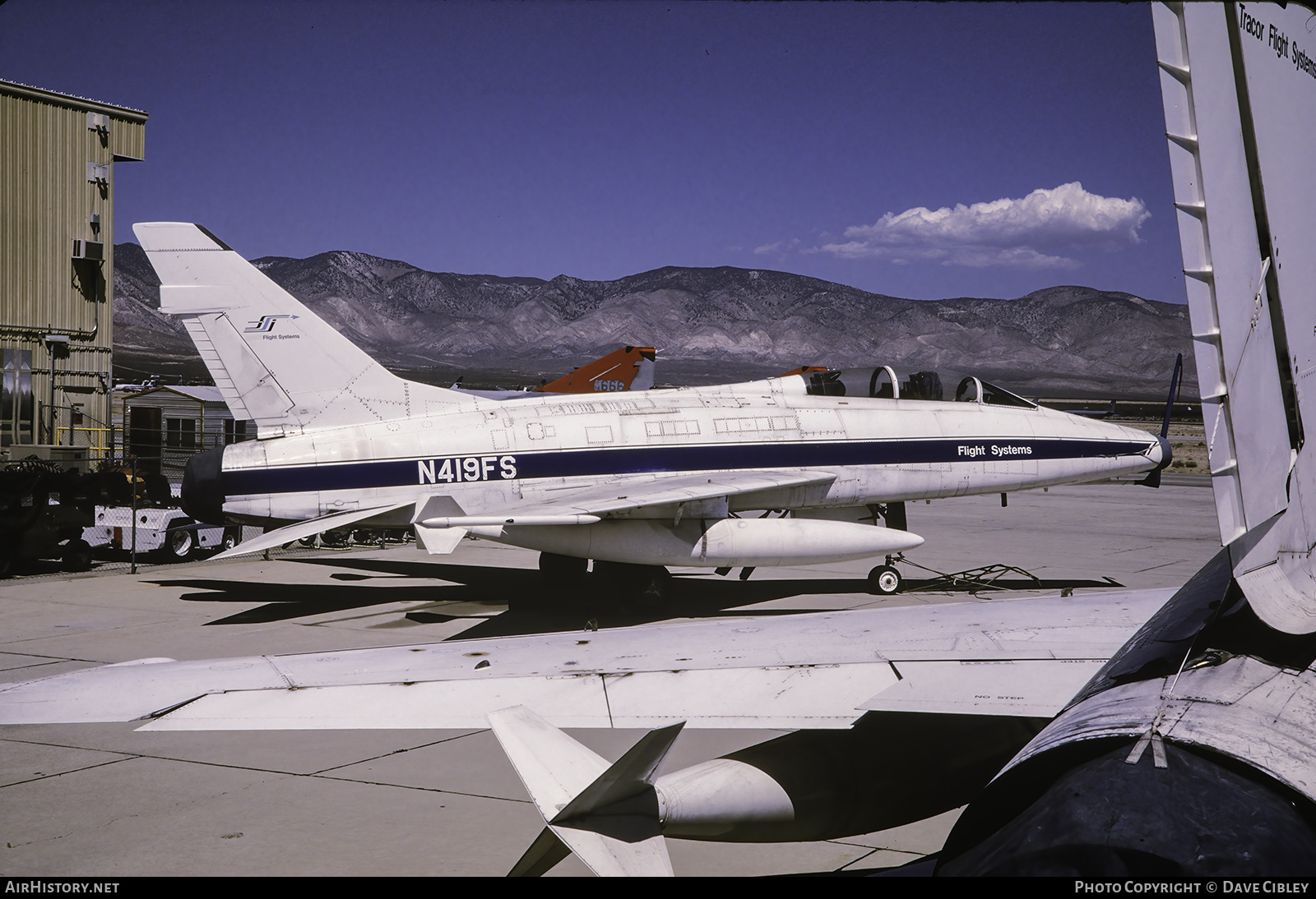 Aircraft Photo of N419FS | North American F-100F Super Sabre | Tracor Flight Systems | AirHistory.net #648562