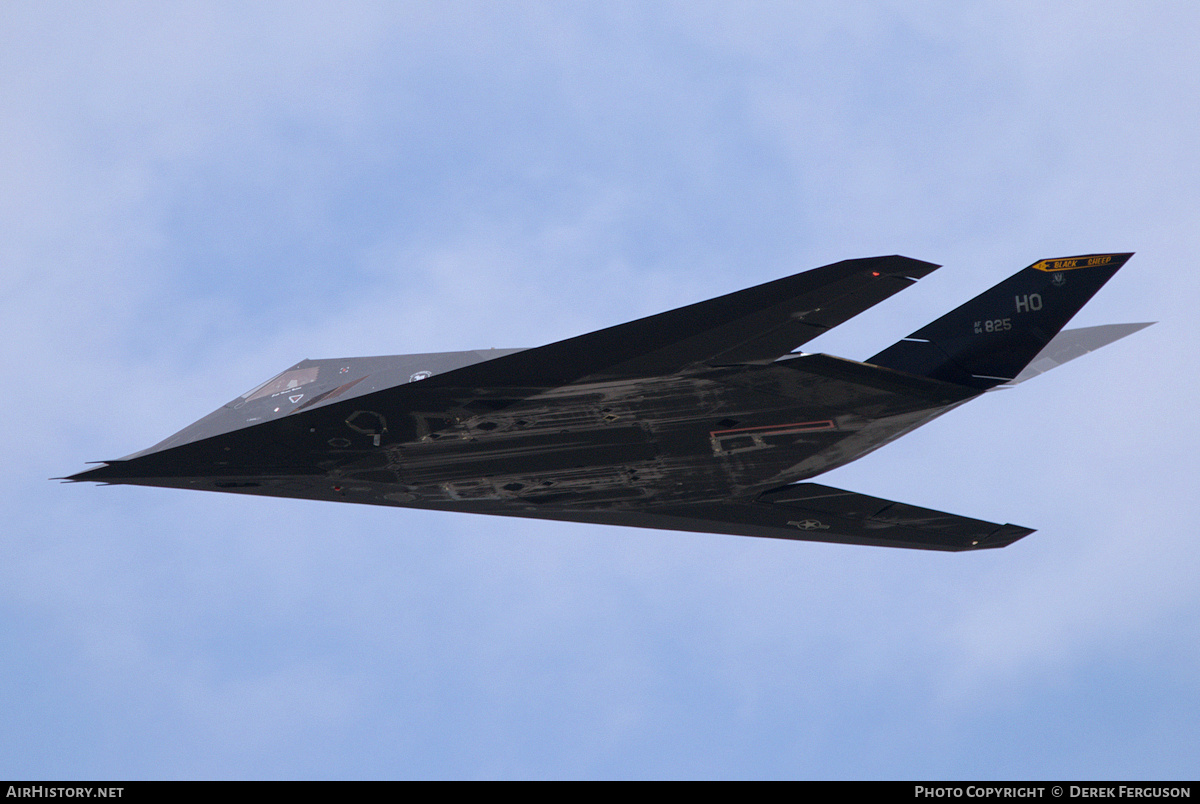 Aircraft Photo of 84-0825 / AF84-825 | Lockheed F-117A Nighthawk | USA - Air Force | AirHistory.net #648666