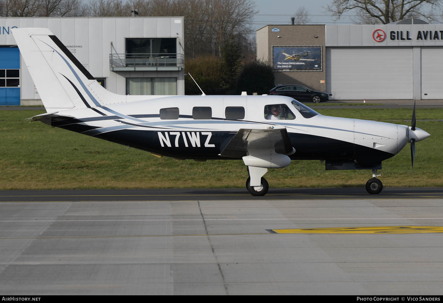 Aircraft Photo of N71WZ | Piper PA-46-350P Malibu Mirage | AirHistory.net #648723