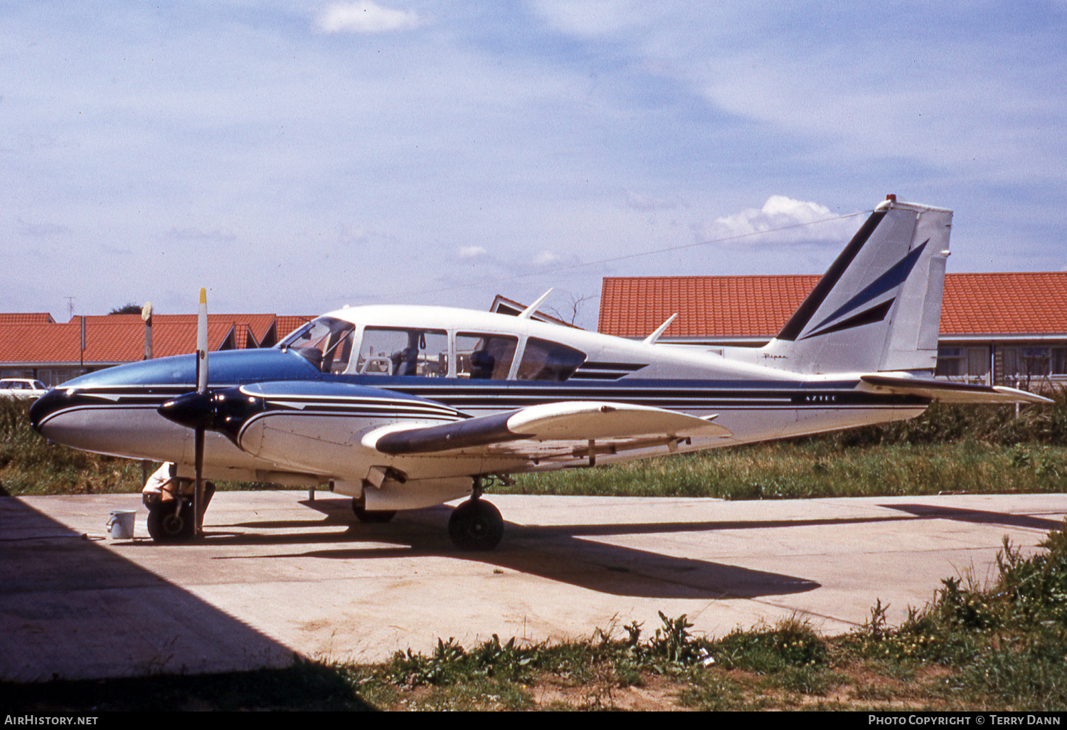 Aircraft Photo of G-AYSA | Piper PA-23-250 Aztec C | AirHistory.net #648735