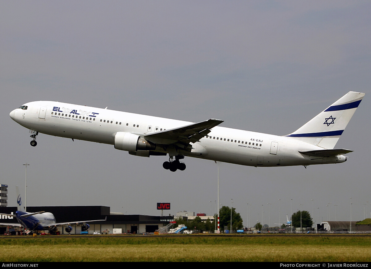 Aircraft Photo of 4X-EAJ | Boeing 767-330/ER | El Al Israel Airlines | AirHistory.net #648748