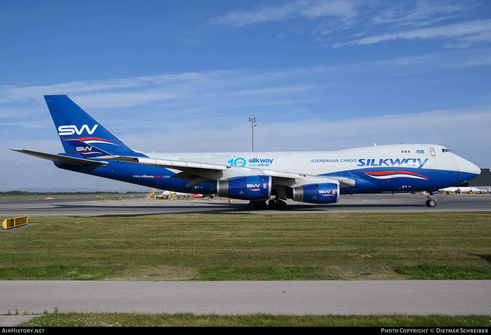 Aircraft Photo of 4K-SW800 | Boeing 747-4R7F/SCD | SilkWay Azerbaijan Cargo | AirHistory.net #648781