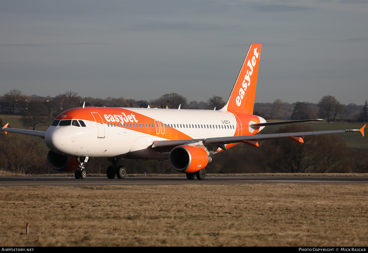 Aircraft Photo of G-EZTH | Airbus A320-214 | EasyJet | AirHistory.net #648834