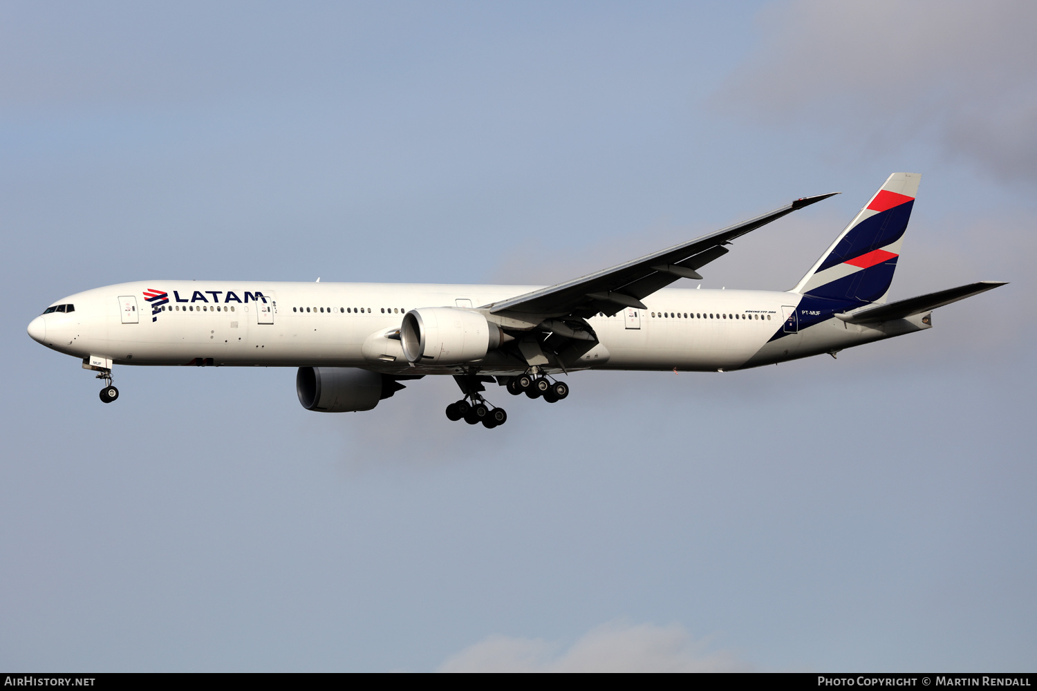 Aircraft Photo of PT-MUF | Boeing 777-32W/ER | LATAM Airlines | AirHistory.net #648853