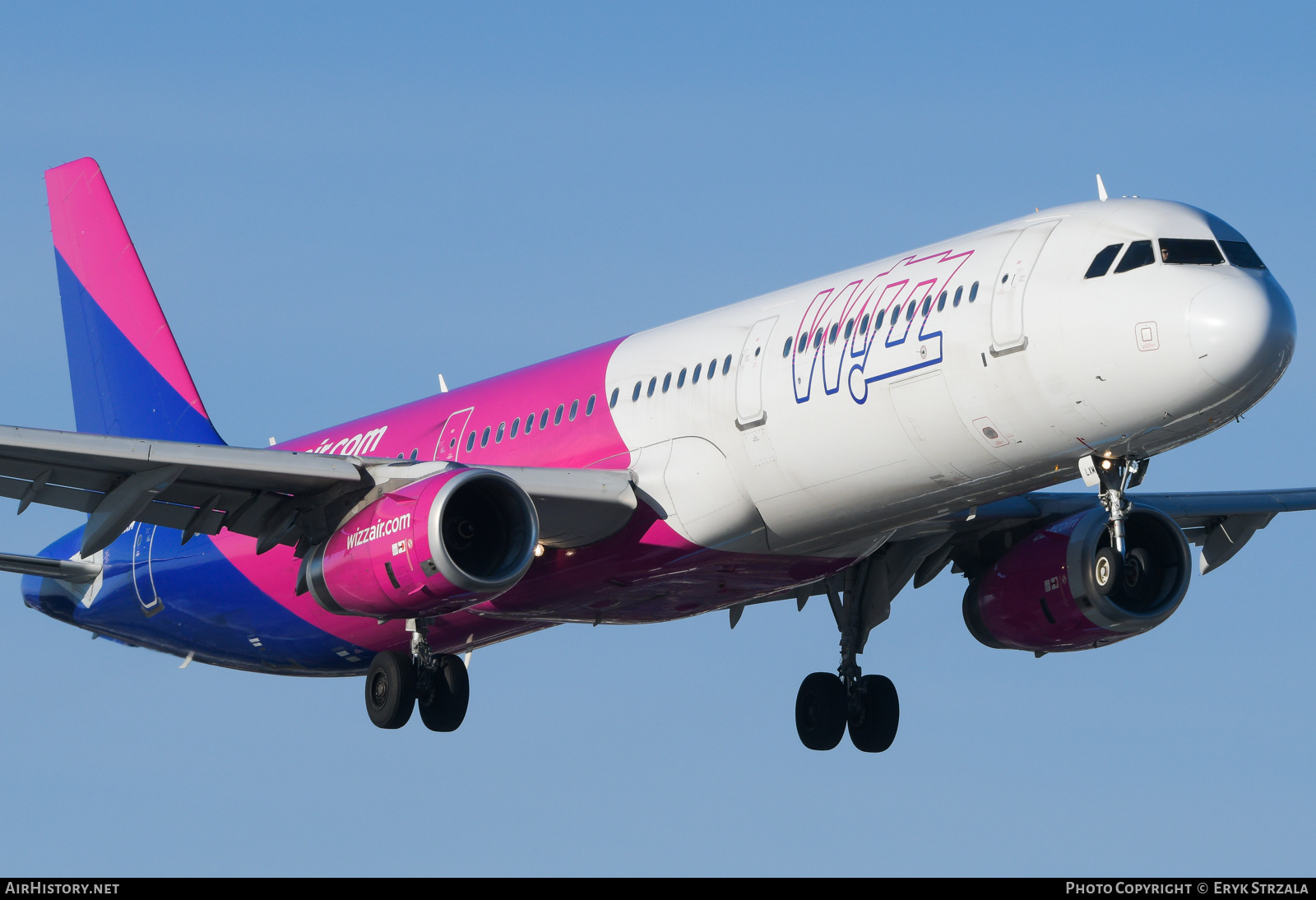 Aircraft Photo of HA-LXM | Airbus A321-231 | Wizz Air | AirHistory.net #649026