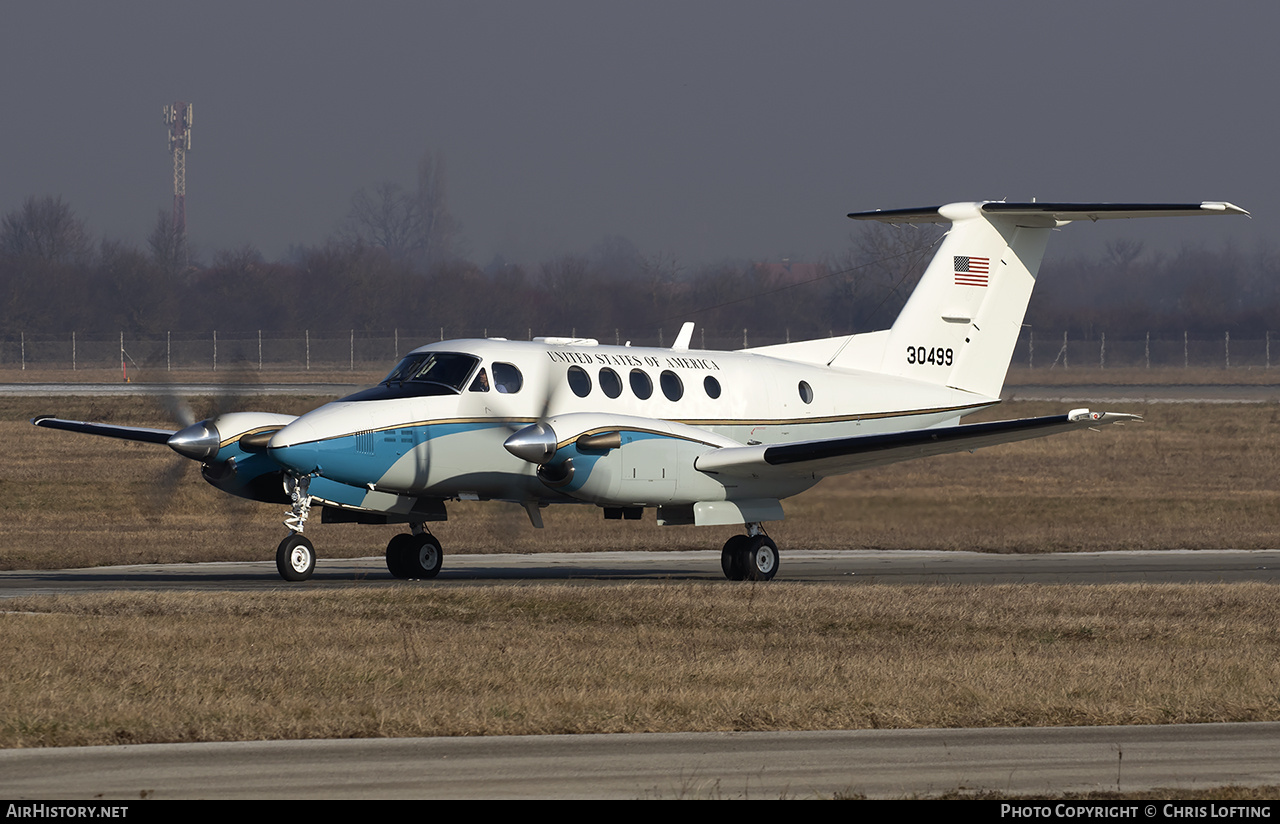 Aircraft Photo of 83-0499 / 30499 | Beech C-12D Huron | USA - Air Force | AirHistory.net #649035