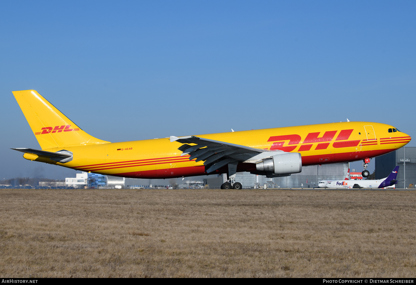 Aircraft Photo of D-AEAB | Airbus A300B4-622R(F) | DHL International | AirHistory.net #649042