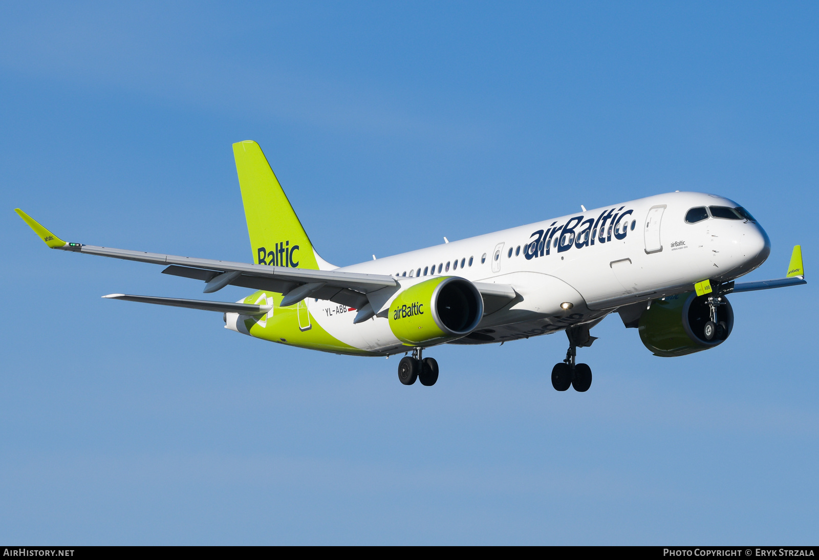Aircraft Photo of YL-ABB | Airbus A220-371 (BD-500-1A11) | AirBaltic | AirHistory.net #649121