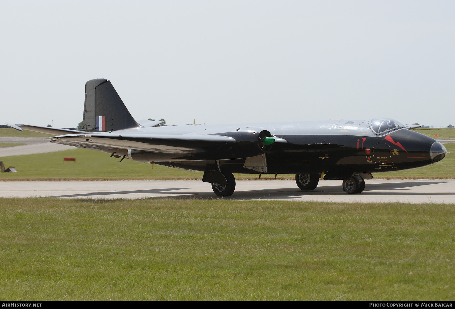 Aircraft Photo of G-BVWC / WK163 | English Electric Canberra B2/6 | UK - Air Force | AirHistory.net #649135