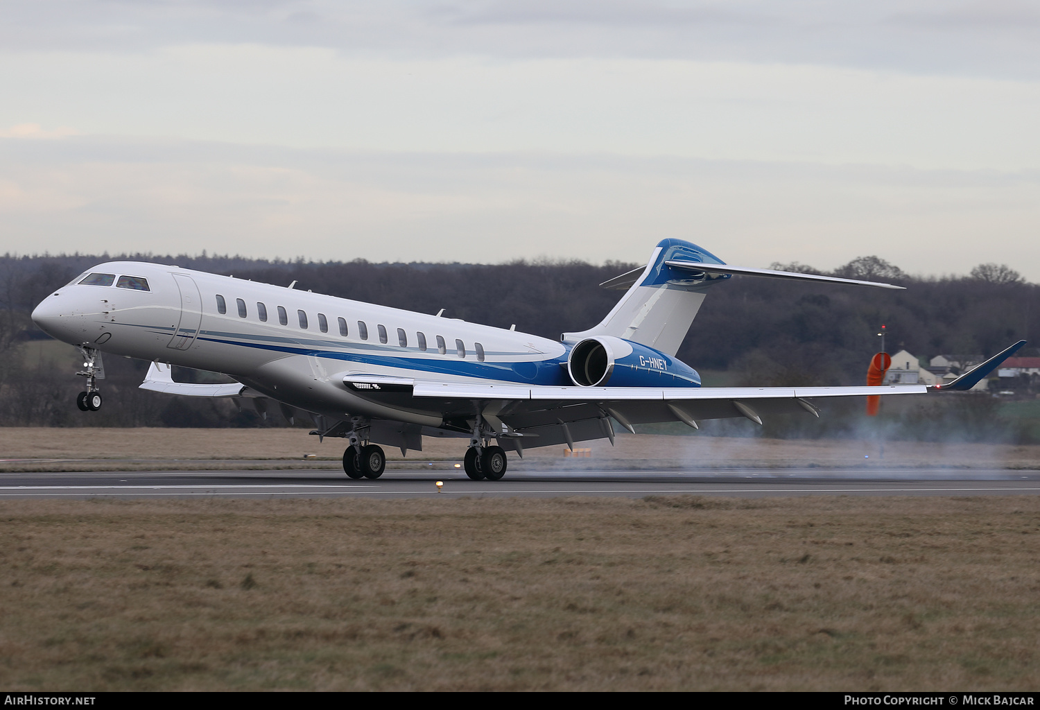 Aircraft Photo of G-HNEY | Bombardier Global 7500 (BD-700-2A12) | AirHistory.net #649168