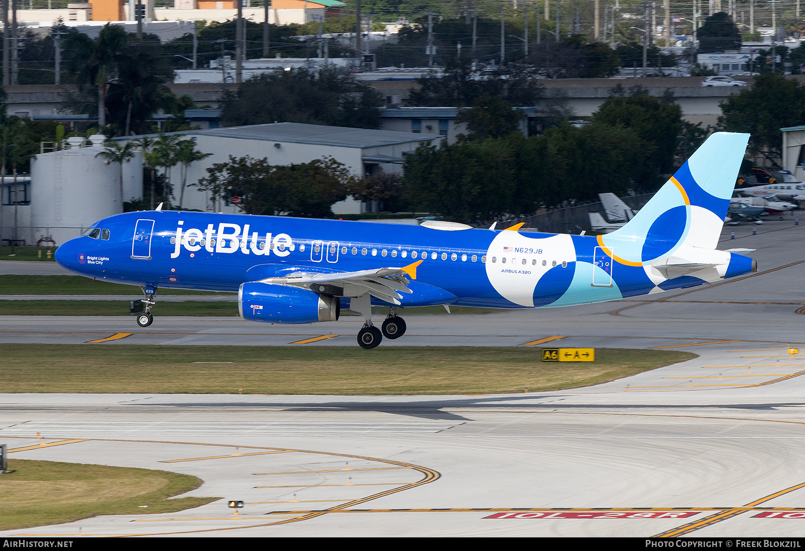 Aircraft Photo of N629JB | Airbus A320-232 | JetBlue Airways | AirHistory.net #649374