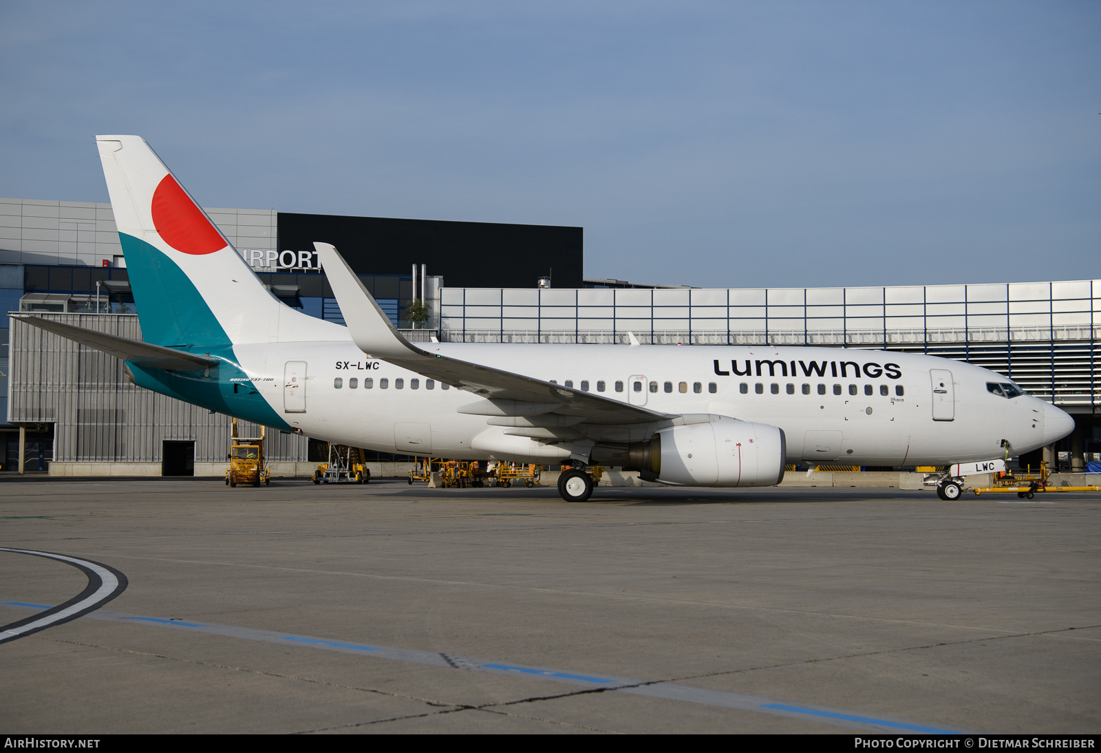 Aircraft Photo of SX-LWC | Boeing 737-7K2 | Lumiwings | AirHistory.net #649441