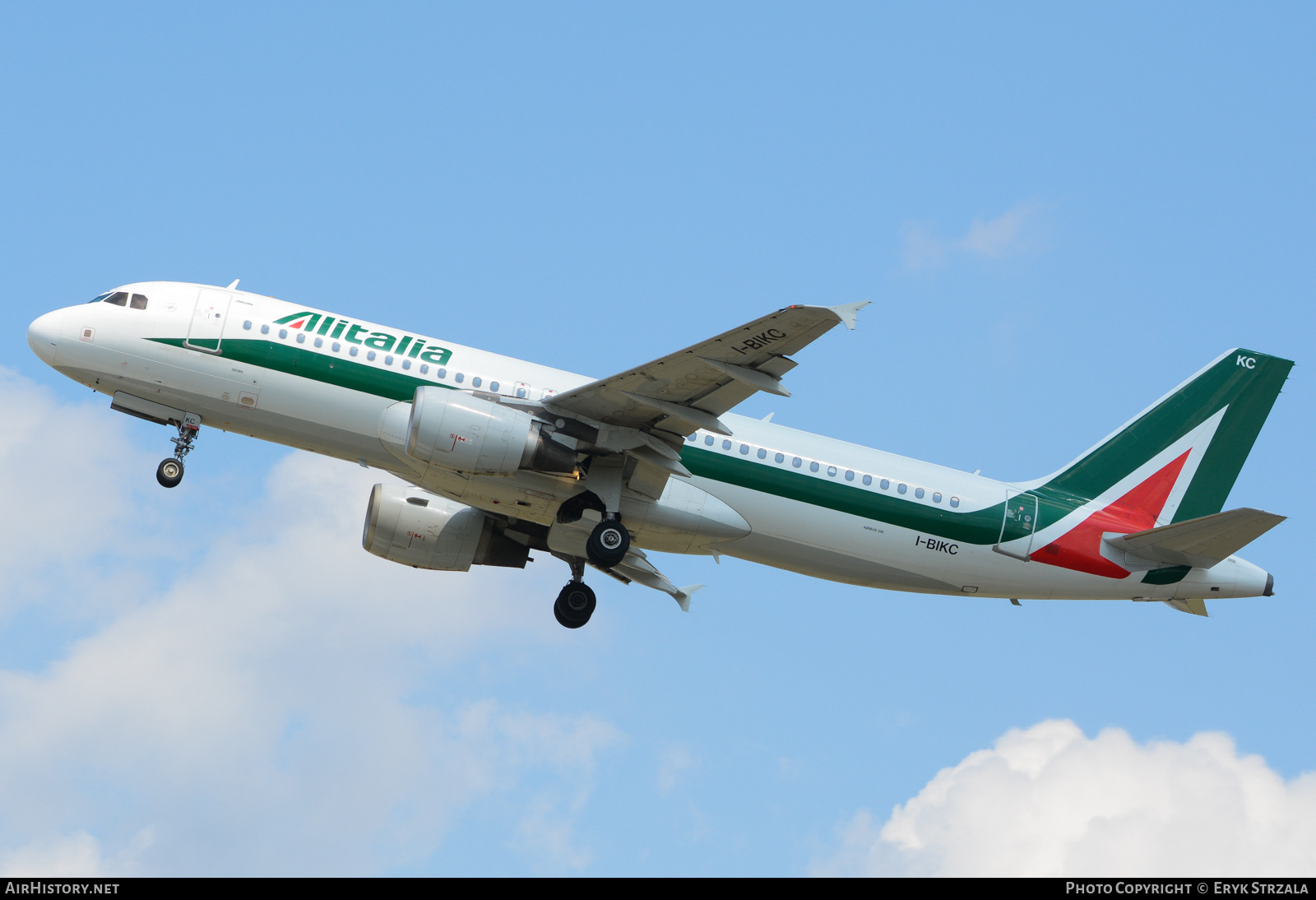 Aircraft Photo of I-BIKC | Airbus A320-214 | Alitalia | AirHistory.net #649444