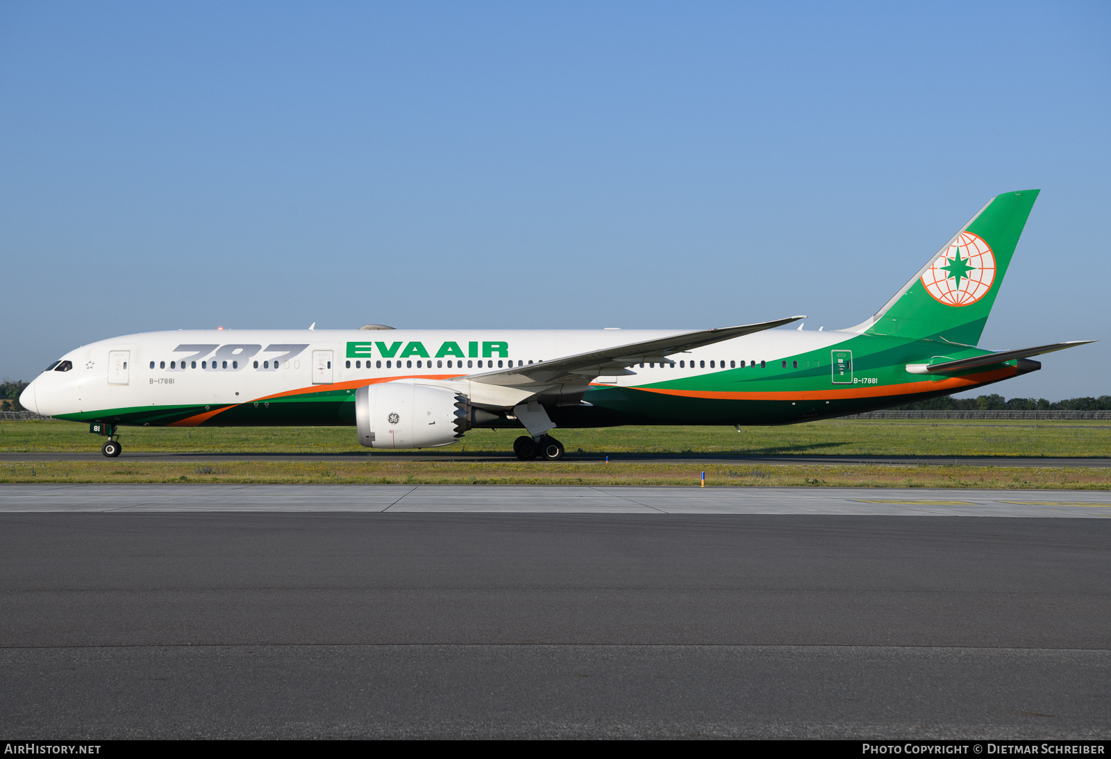 Aircraft Photo of B-17881 | Boeing 787-9 Dreamliner | EVA Air | AirHistory.net #649466