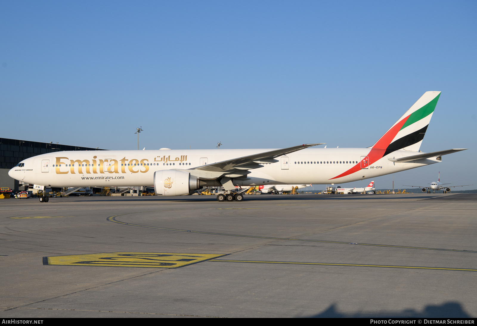 Aircraft Photo of A6-EPN | Boeing 777-31H/ER | Emirates | AirHistory.net #649509