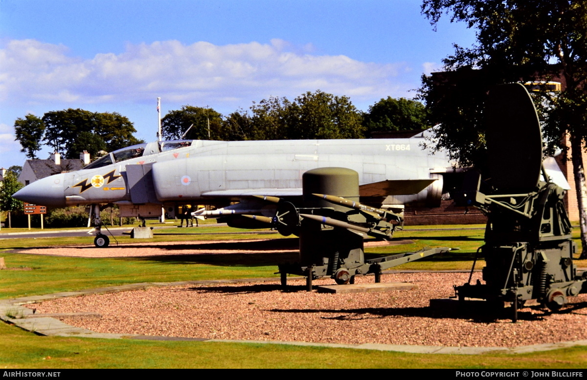 Aircraft Photo of XT864 | McDonnell Douglas F-4K Phantom FG1 | UK - Air Force | AirHistory.net #649599