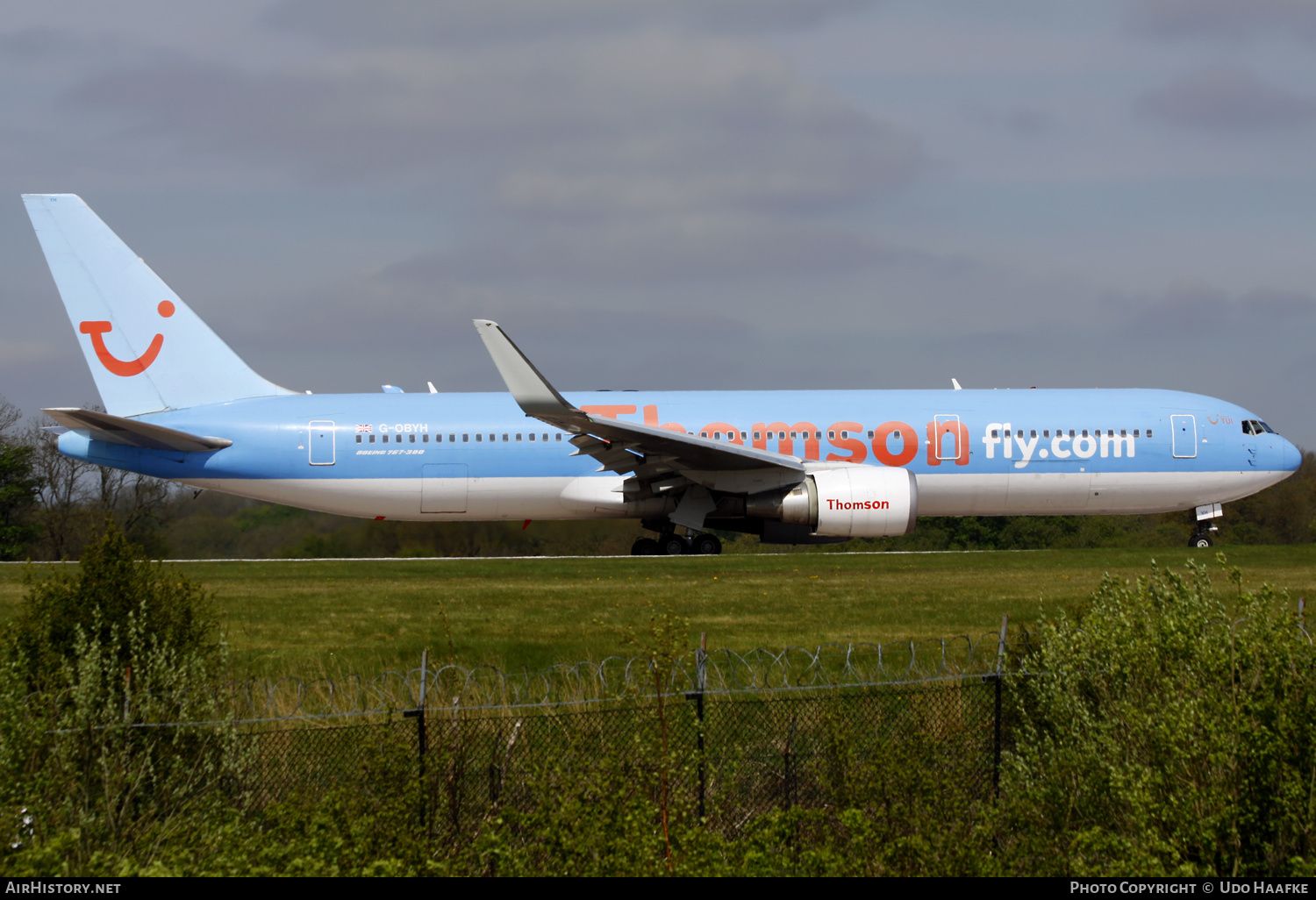 Aircraft Photo of G-OBYH | Boeing 767-304/ER | Thomsonfly | AirHistory.net #649601