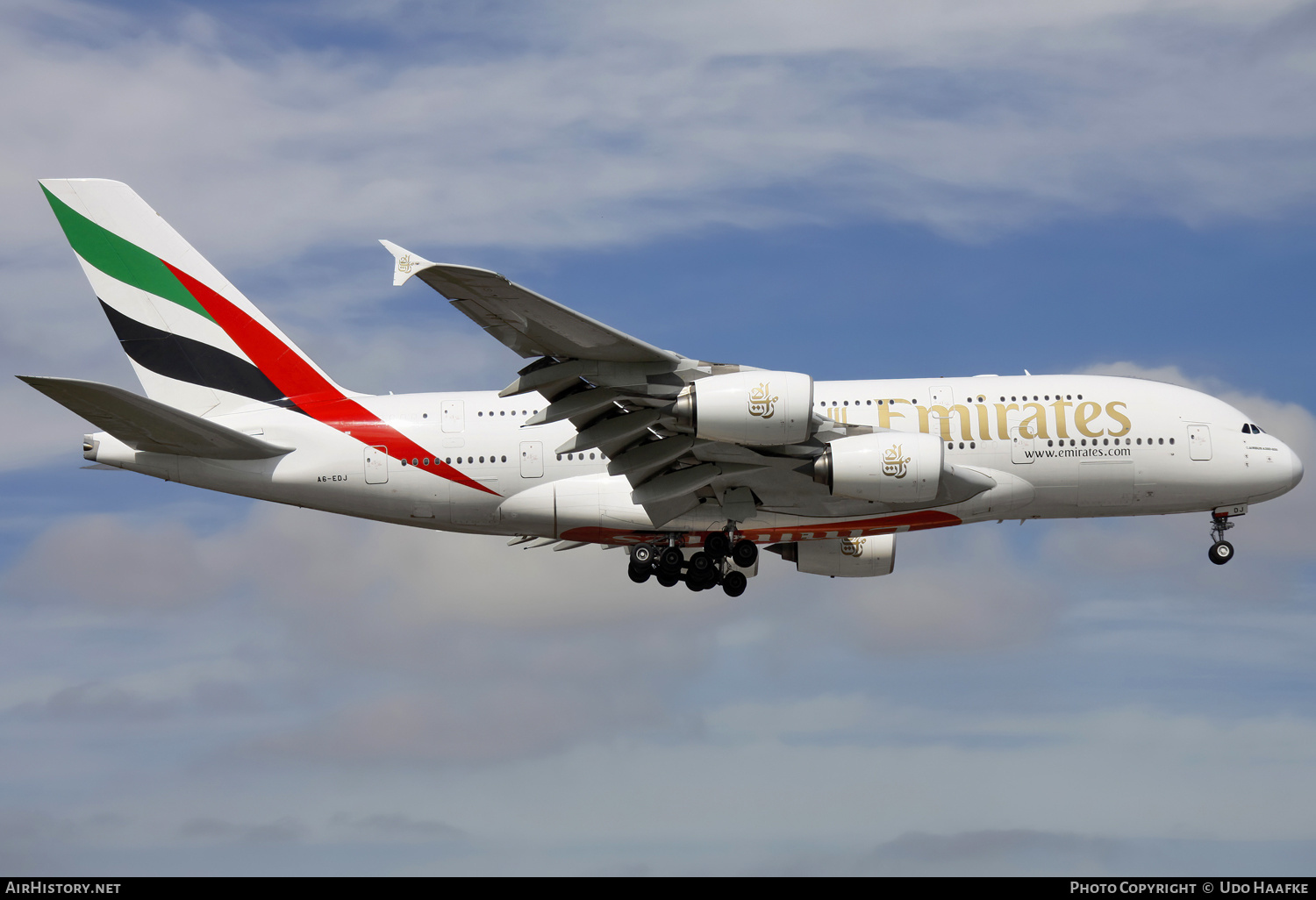 Aircraft Photo of A6-EDJ | Airbus A380-861 | Emirates | AirHistory.net #649603