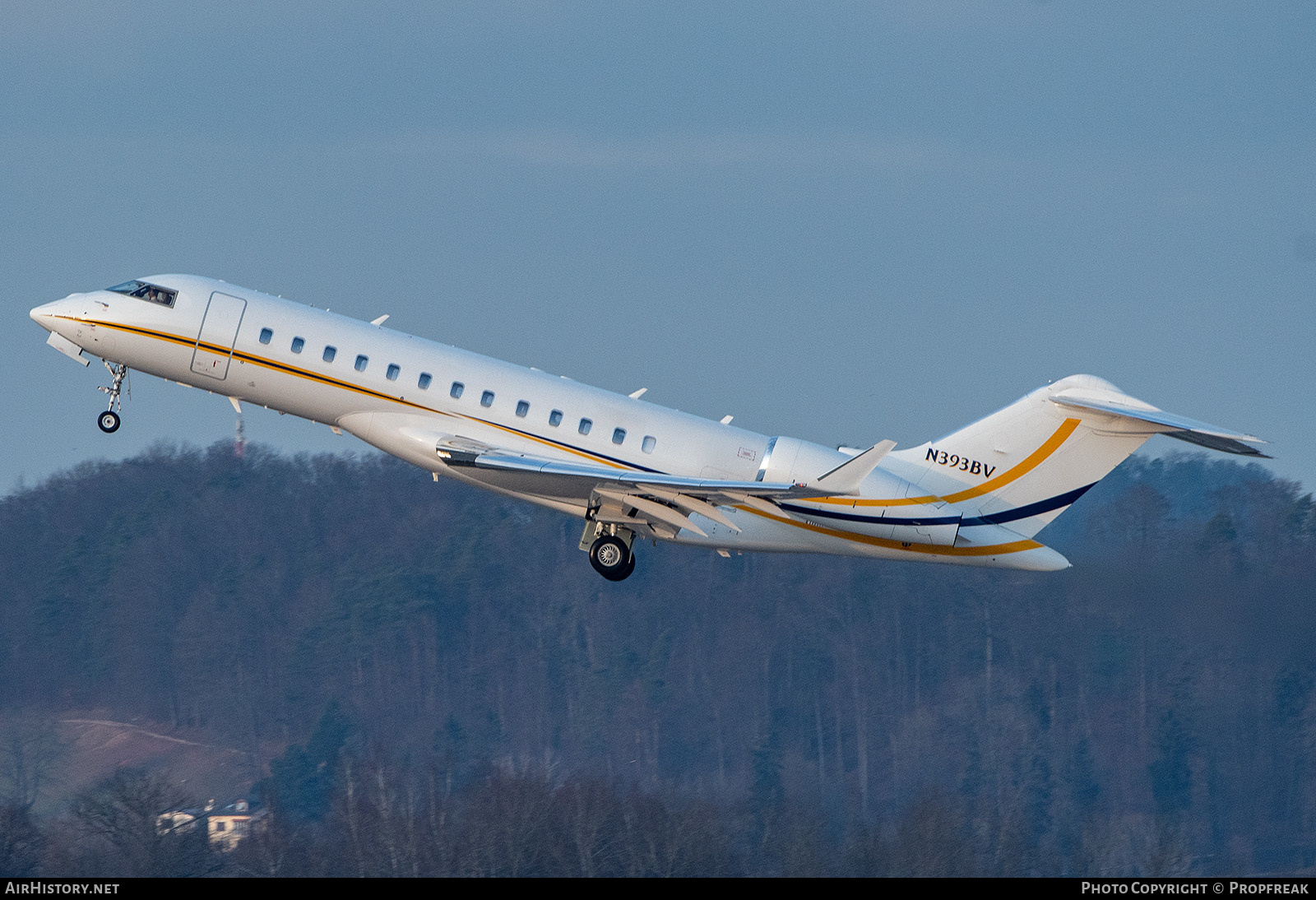 Aircraft Photo of N393BV | Bombardier Global Express XRS (BD-700-1A10) | AirHistory.net #649676