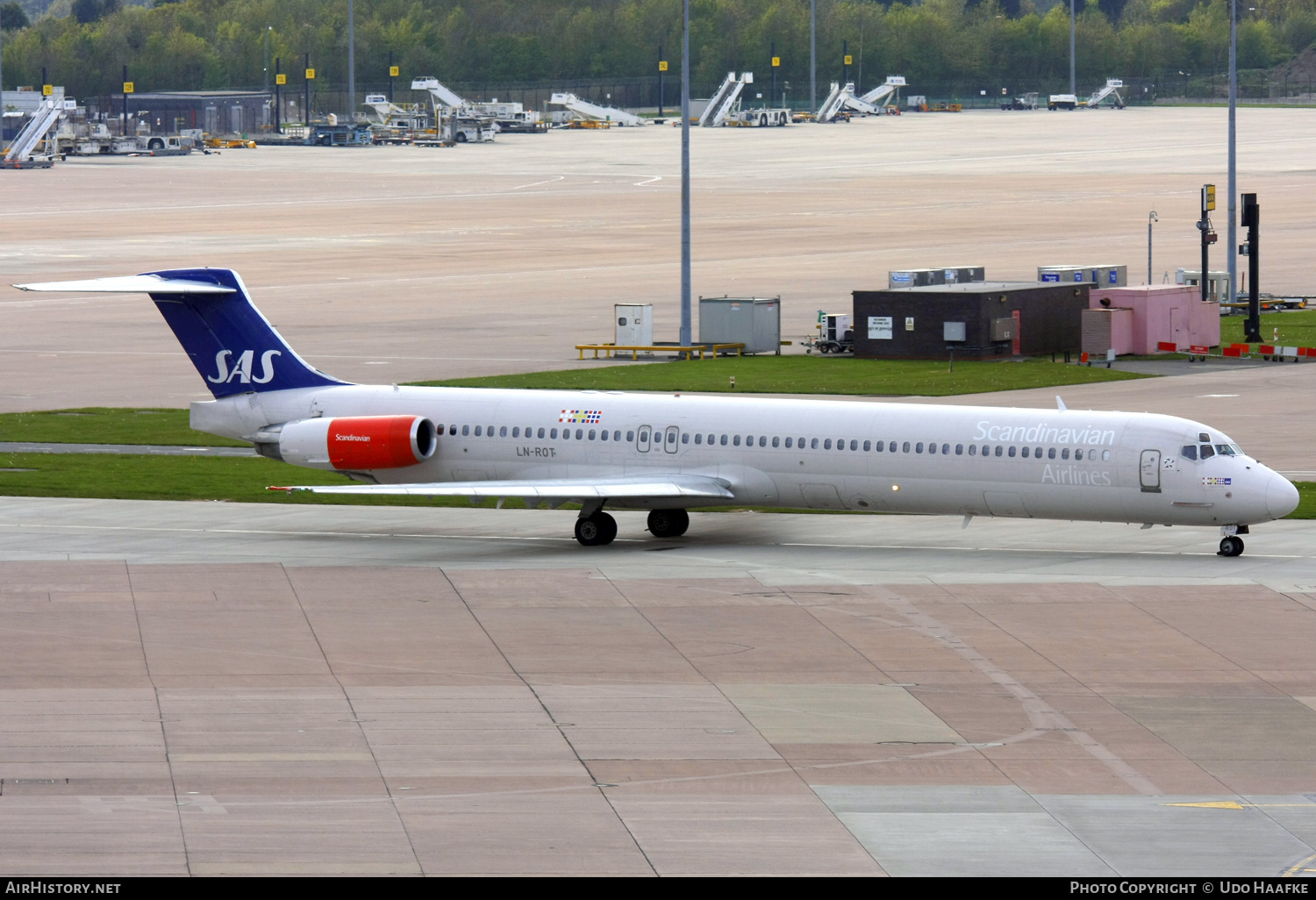 Aircraft Photo of LN-ROT | McDonnell Douglas MD-82 (DC-9-82) | Scandinavian Airlines - SAS | AirHistory.net #649687