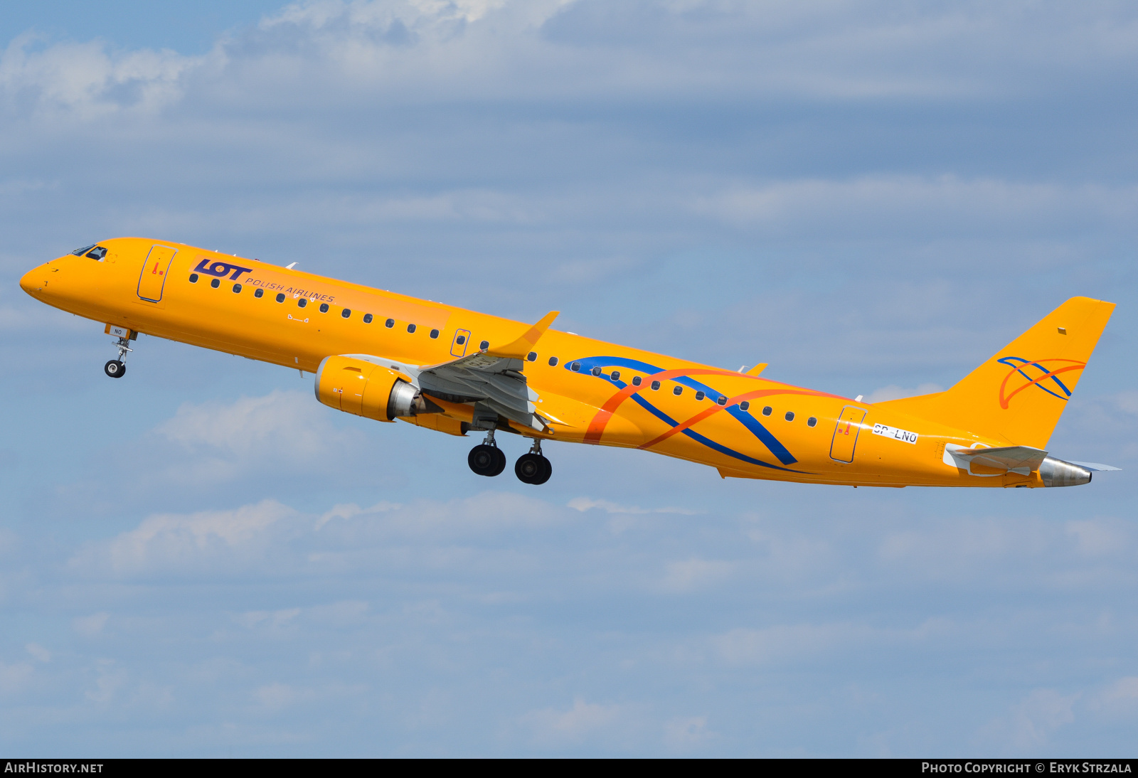 Aircraft Photo of SP-LNO | Embraer 195LR (ERJ-190-200LR) | LOT Polish Airlines - Polskie Linie Lotnicze | AirHistory.net #649695