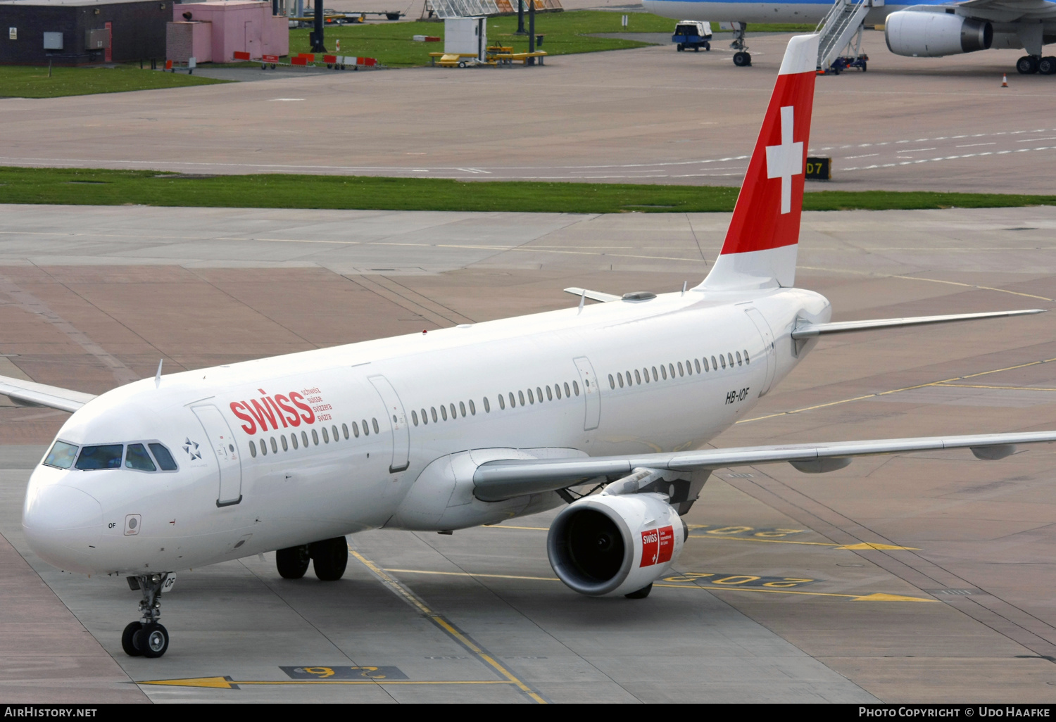 Aircraft Photo of HB-IOF | Airbus A321-111 | Swiss International Air Lines | AirHistory.net #649723