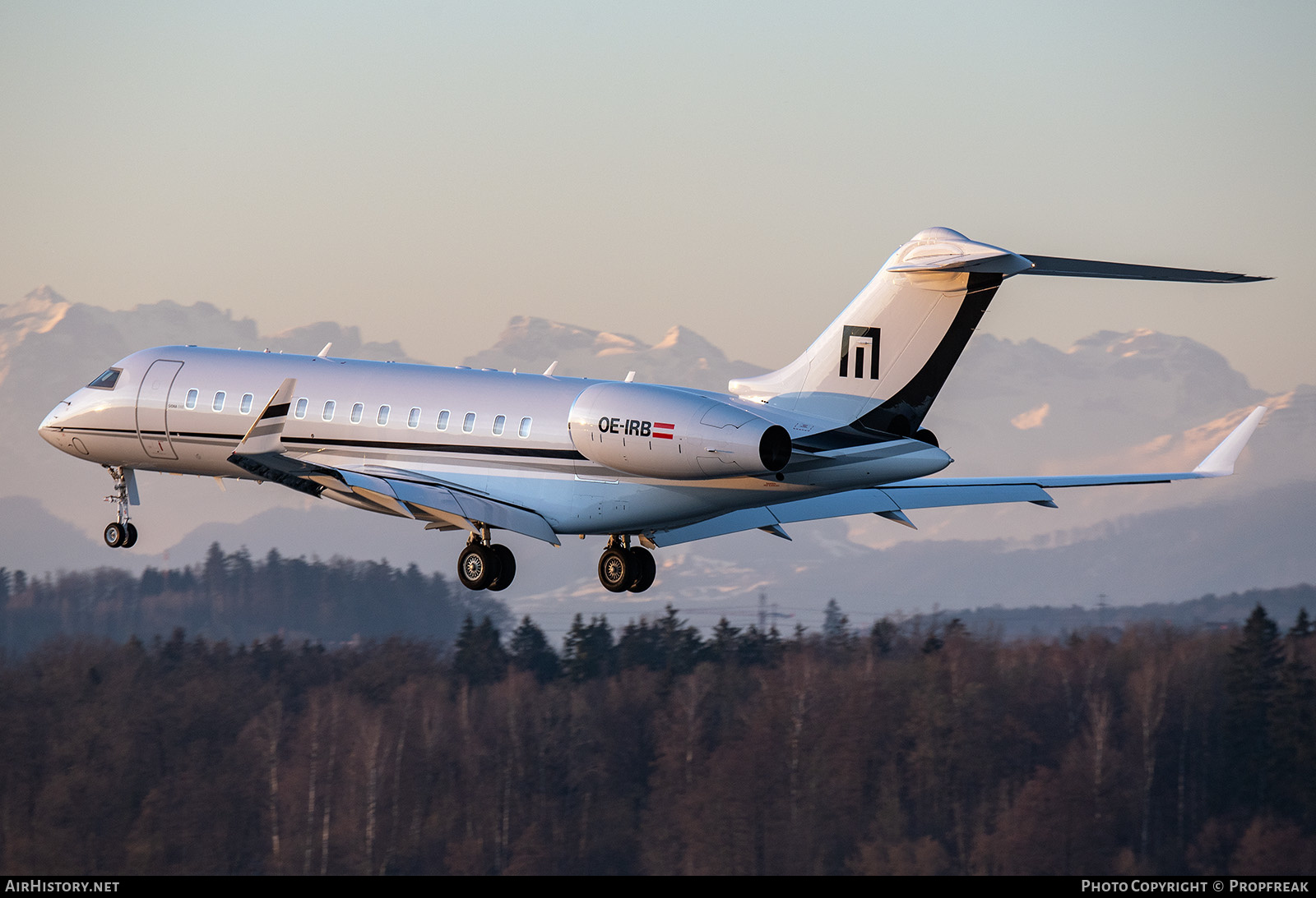 Aircraft Photo of OE-IRB | Bombardier Global Express (BD-700-1A10) | AirHistory.net #649813