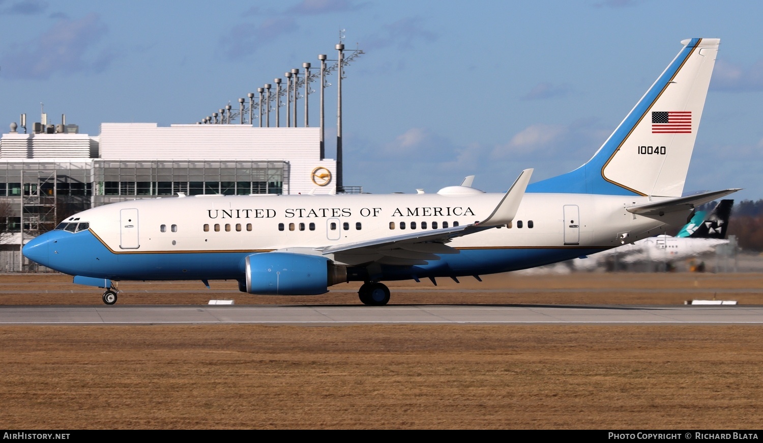 Aircraft Photo of 01-0040 / 10040 | Boeing C-40B | USA - Air Force | AirHistory.net #649856