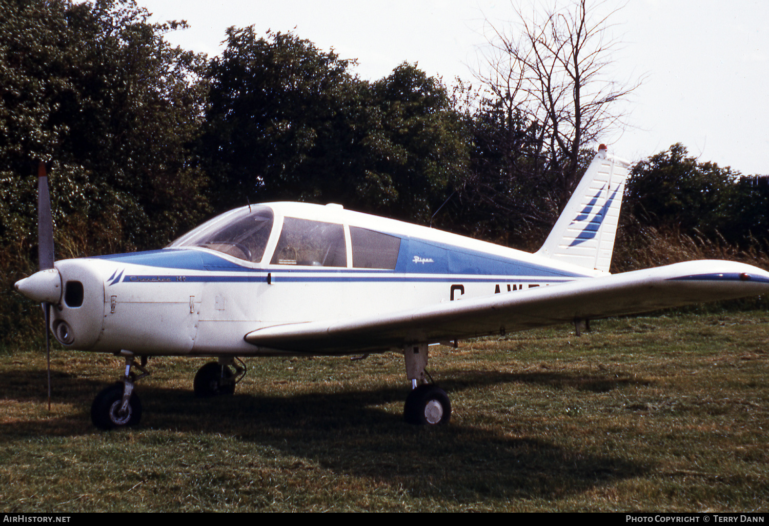 Aircraft Photo of G-AWBH | Piper PA-28-140 Cherokee | AirHistory.net #649901