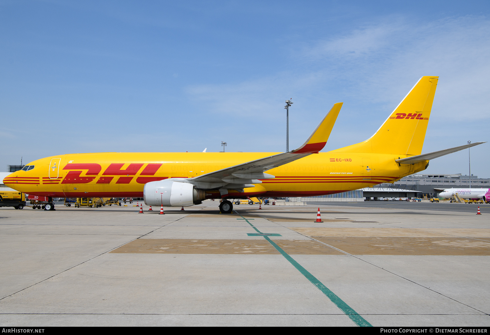 Aircraft Photo of EC-IXO | Boeing 737-883(BDSF) | DHL International | AirHistory.net #649983