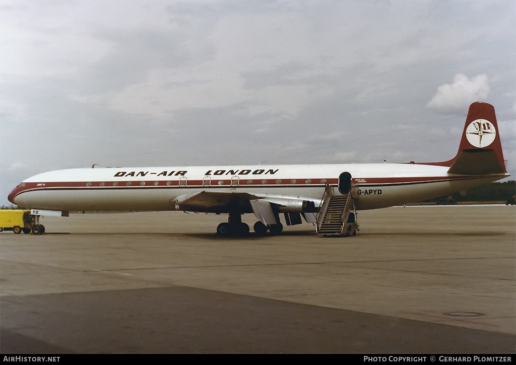 Aircraft Photo of G-APYD | De Havilland D.H. 106 Comet 4B | Dan-Air London | AirHistory.net #650010