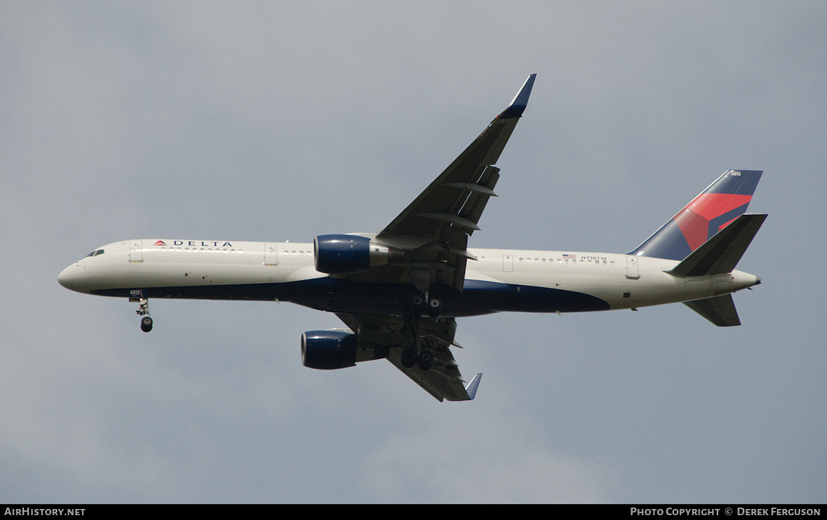 Aircraft Photo of N718TW | Boeing 757-231 | Delta Air Lines | AirHistory.net #650025