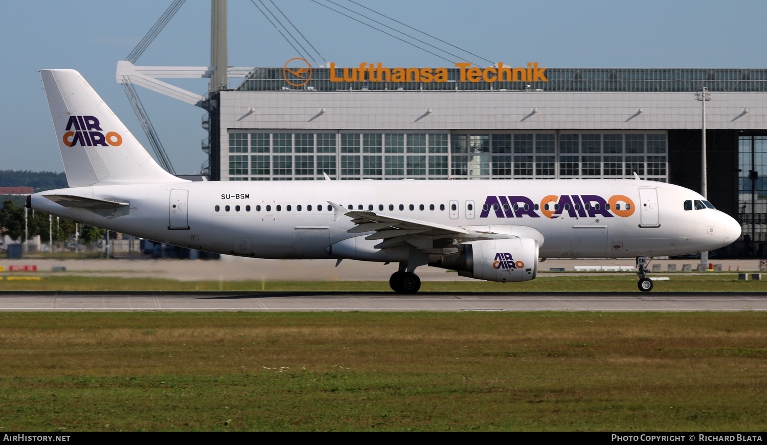 Aircraft Photo of SU-BSM | Airbus A320-214 | Air Cairo | AirHistory.net #650034