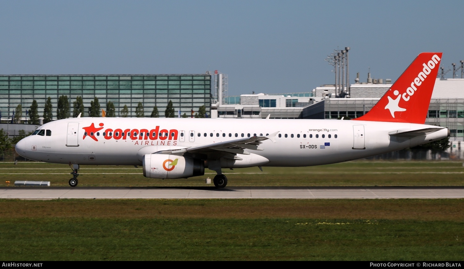 Aircraft Photo of SX-ODS | Airbus A320-232 | Corendon Airlines | AirHistory.net #650035