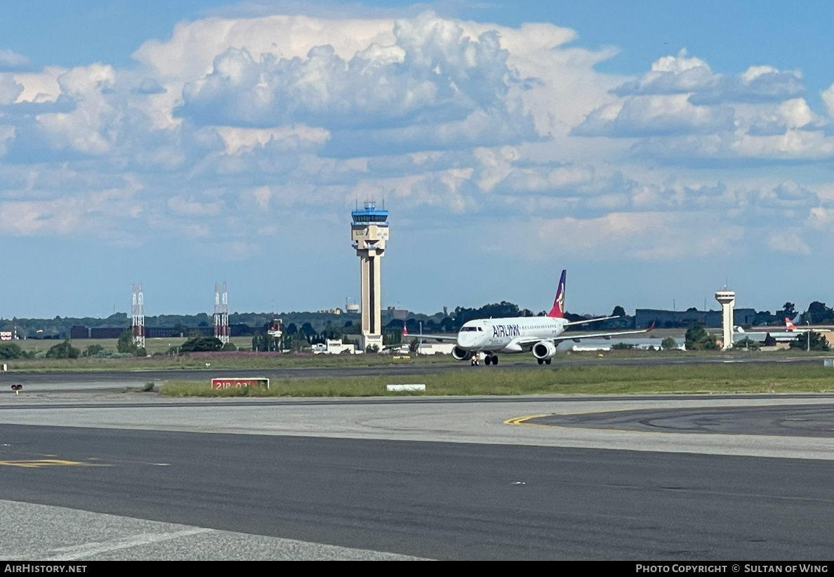 Airport photo of Johannesburg - OR Tambo International (FAOR / JNB) in South Africa | AirHistory.net #650117