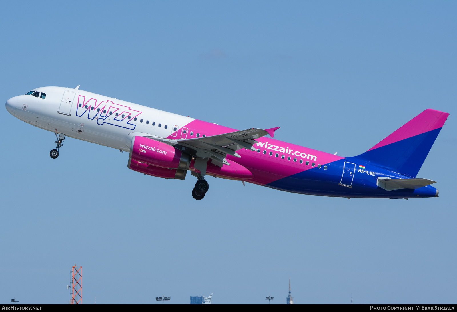 Aircraft Photo of HA-LWE | Airbus A320-232 | Wizz Air | AirHistory.net #650139