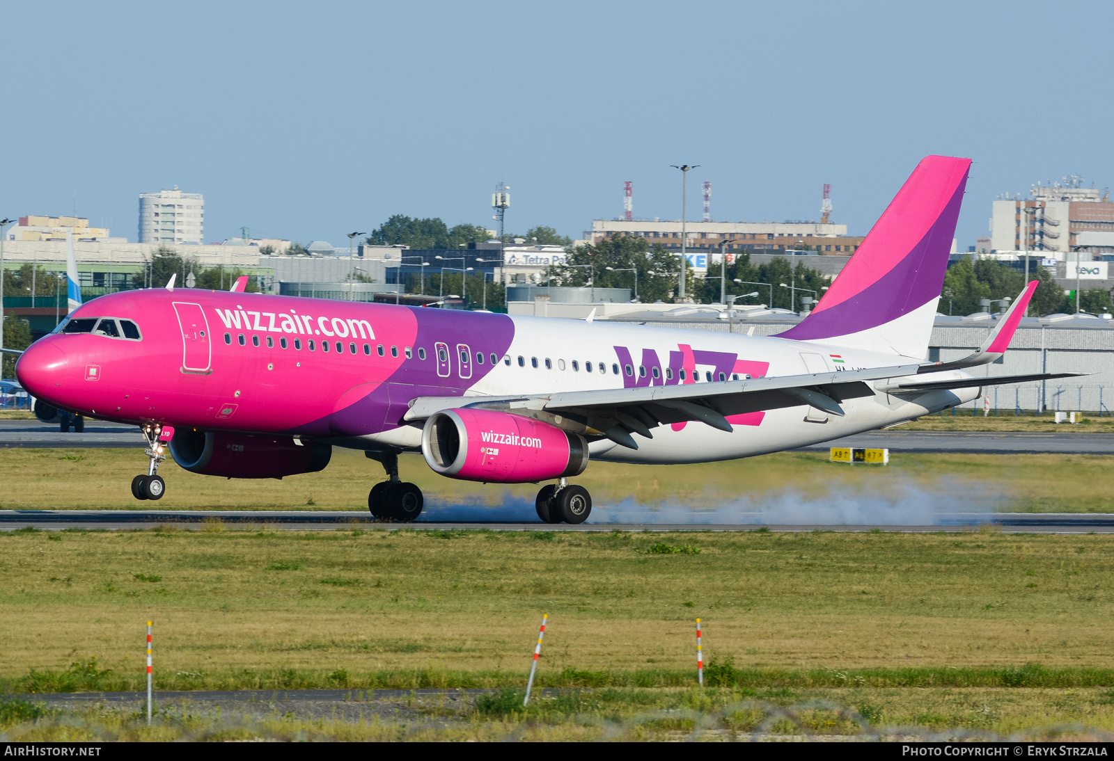 Aircraft Photo of HA-LYD | Airbus A320-232 | Wizz Air | AirHistory.net #650158
