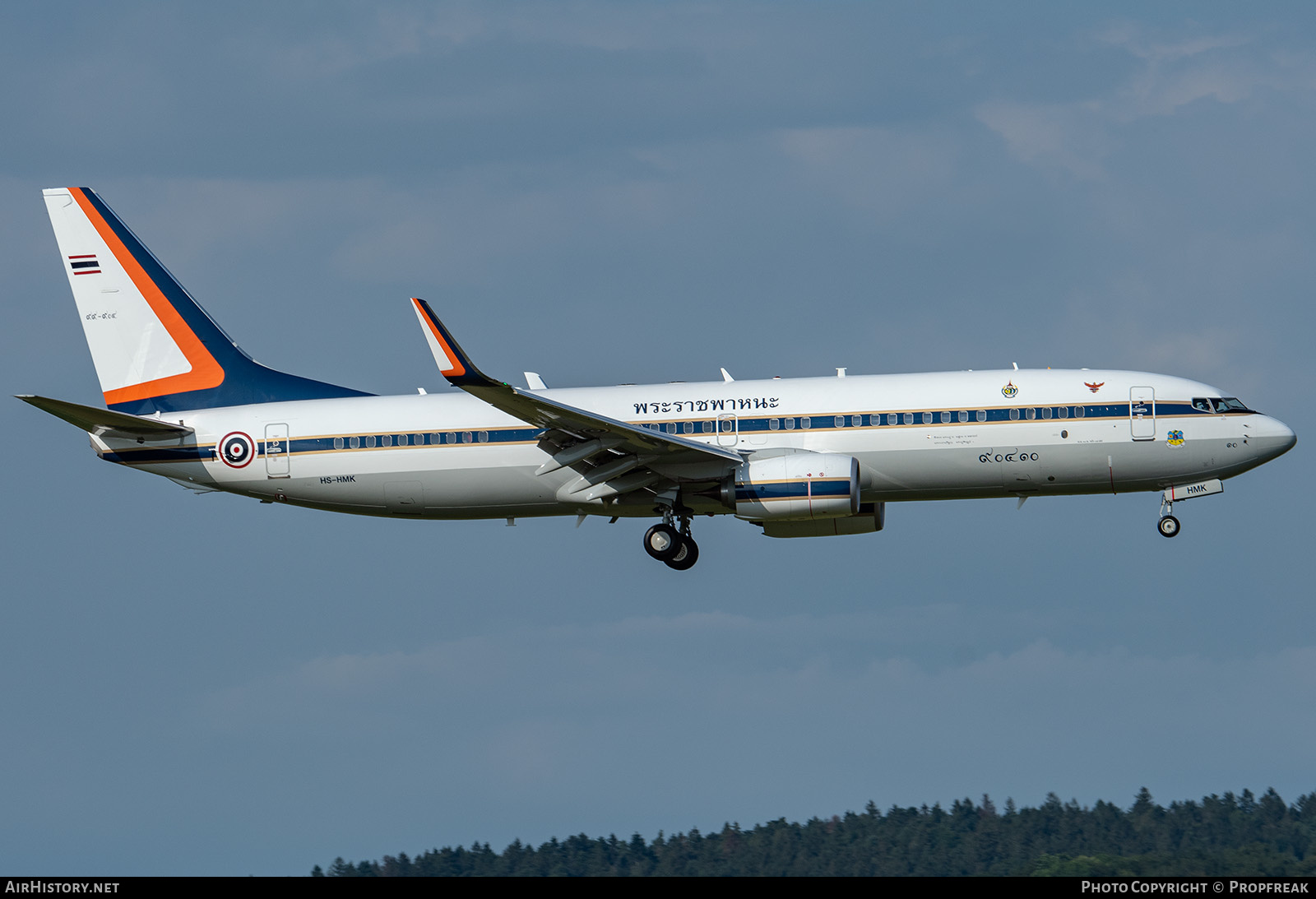 Aircraft Photo of B.L.11K. VPR 03/59 / HS-HMK / 99-904 | Boeing 737-8Z6 BBJ2 | Thailand - Air Force | AirHistory.net #650172