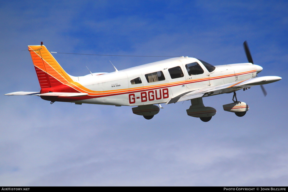 Aircraft Photo of G-BGUB | Piper PA-32-300 Cherokee Six | AirHistory.net #650375