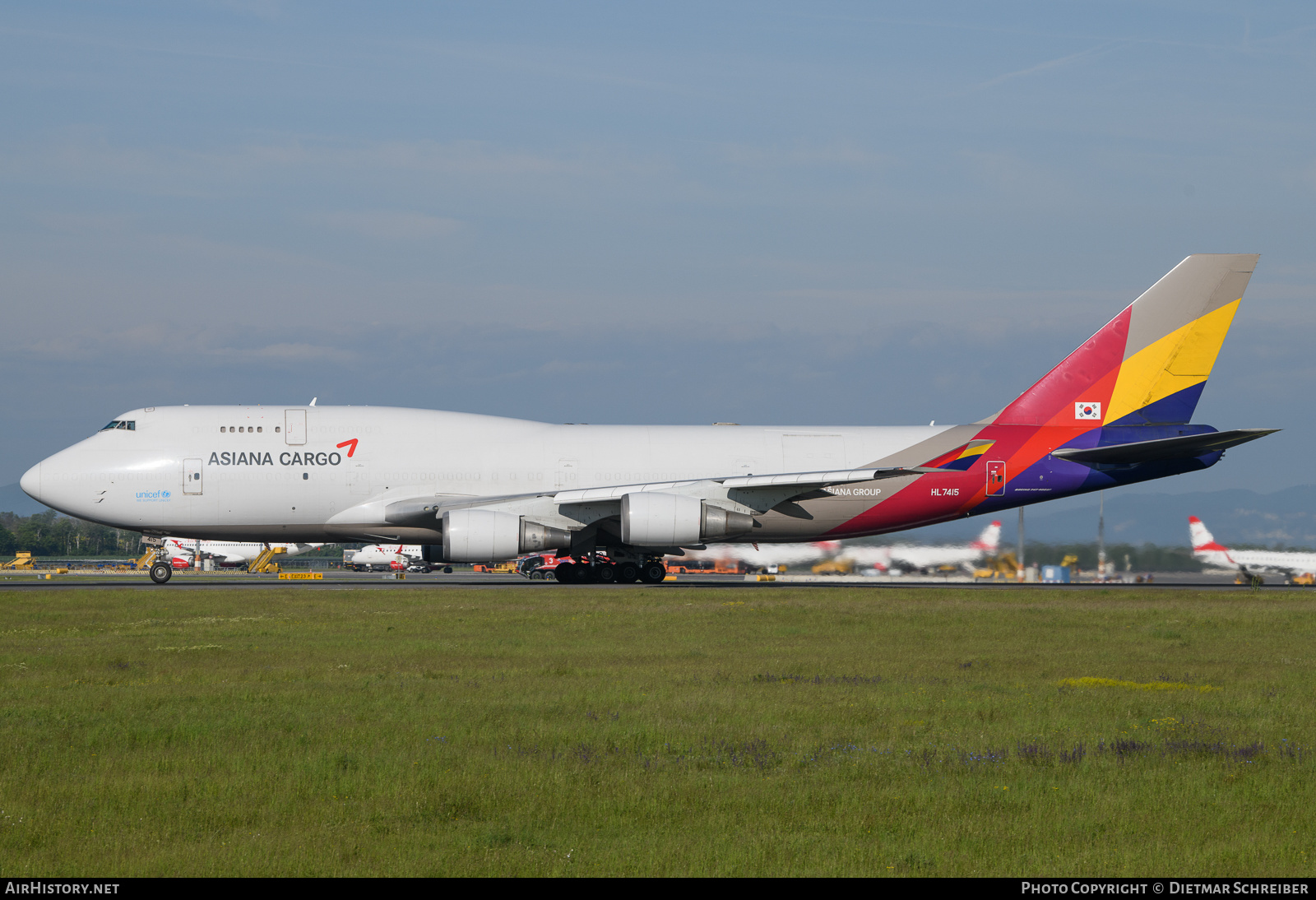 Aircraft Photo of HL7415 | Boeing 747-48EM(BDSF) | Asiana Airlines Cargo | AirHistory.net #650412