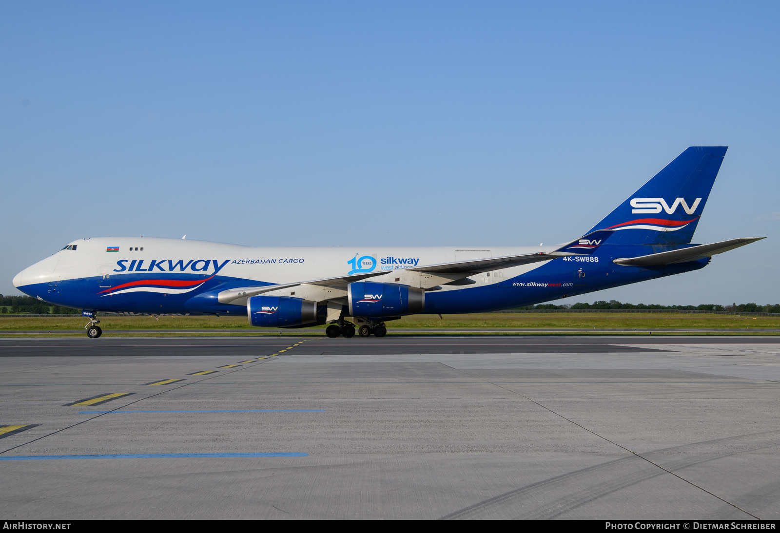 Aircraft Photo of 4K-SW888 | Boeing 747-4R7F/SCD | SilkWay Azerbaijan Cargo | AirHistory.net #650416