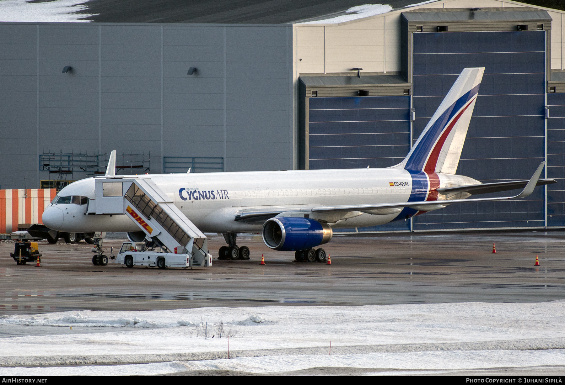 Aircraft Photo of EC-NYM | Boeing 757-223(PCF) | Cygnus Air | AirHistory.net #650444