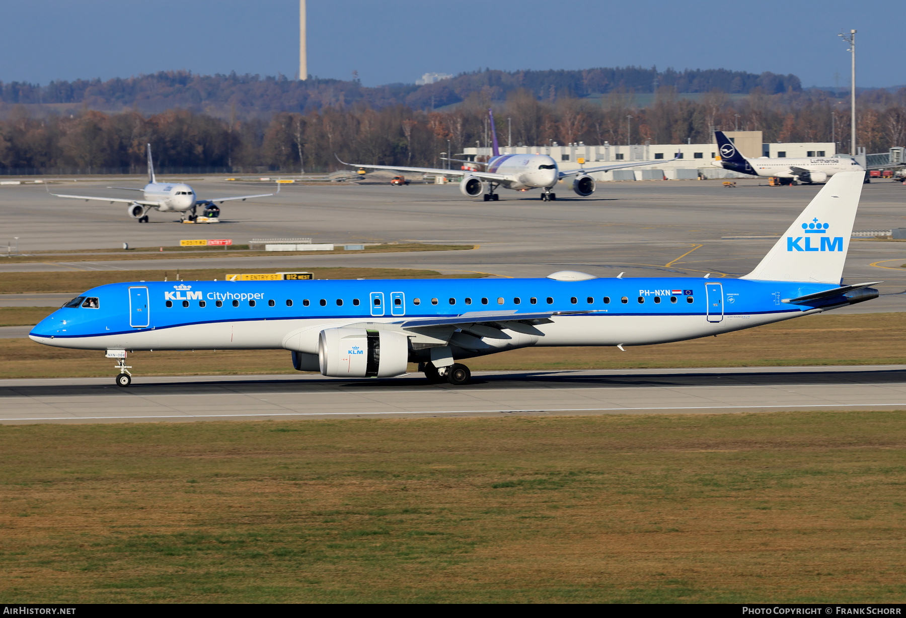 Aircraft Photo of PH-NXN | Embraer 195-E2 (ERJ-190-400) | KLM Cityhopper | AirHistory.net #650446